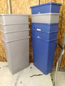 Lot of 10 Heavy Duty Rubbermaid Tal...
