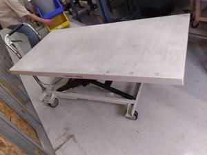 Hydraulic Lift Table being sold AS...