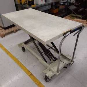 Hydraulic Lift Table being sold AS...