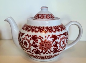 lot 34 image: Teapot and Cups by Danchung
