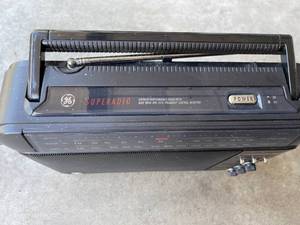 lot 156 image: GE Super Radio