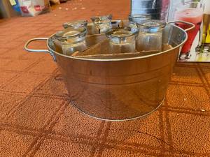 lot 267 image: Libbey 7 Piece Deck Party Set