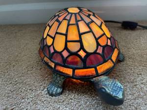 lot 281 image: Stained Glass Electric Turtle Lamp