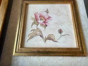 lot 286 image: 2 Gold framed Floral Art Pieces By Carol Robinson