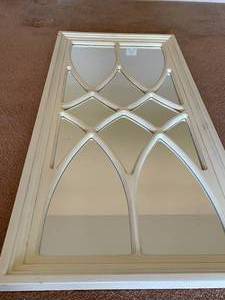 lot 293 image: Ornate Wood Paned Wall Mount Mirror