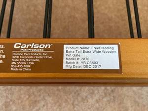 lot 303 image: Carlson Wooden Expandable Pet Gate