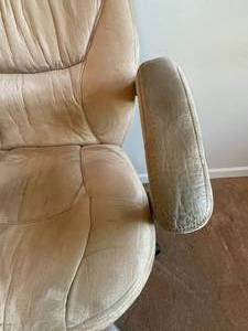 lot 304 image: Gold Microfiber Haddington High-back Office Chair