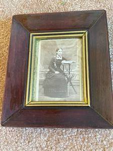 lot 343 image: Assorted Small Framed Art Pieces