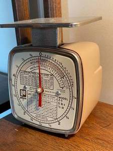 lot 345 image: Vintage Palouze 5 Pound Scale