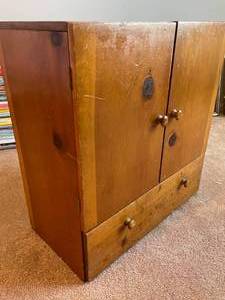 lot 346 image: Vintage Two Door One Drawer Wooden Storage Piece