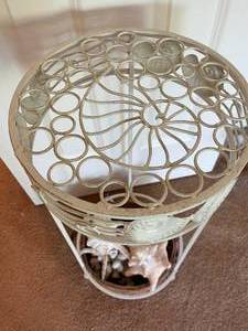 lot 356 image: Metal Seashell Themed Plant Holder With Wicker Basket And Shells