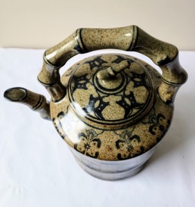 lot 99 image: Large Chinese Stoneware Teapot
