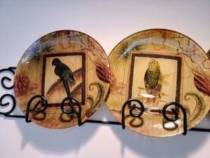 lot 211 image: Decorative Plates And Metal Rack