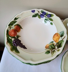 lot 214 image: Mikasa Antique Orchard Dishes