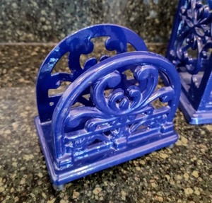 lot 230 image: Blue Metal Decor
