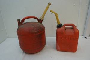 Gas containers