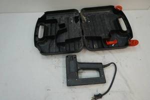 Electric stapler