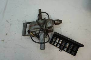 Impact wrench, sockets