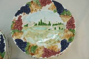 Plates, spoon