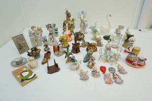 Accent pieces and magnets