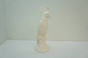 Parrot statue