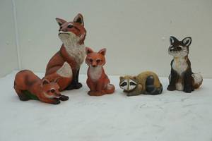 Fox statues