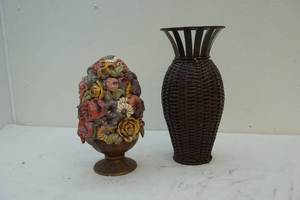 Vase and umbrella basket