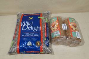 lot 38 image: Sunflower Seeds and Bird Feed