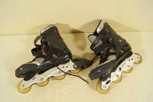 lot 51 image: Blade Runner Pro 44 Size 11 Rollerblades
