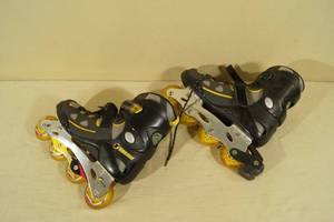 lot 52 image: Talon Ladies Size 11 Rollerblades