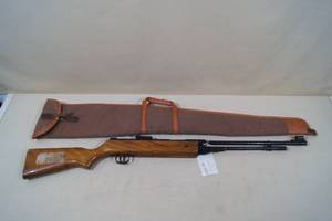 lot 57 image: Pellet Rifle - Unknown Brand
