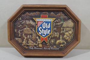 lot 68 image: Heilemans Old Style Beer Sign