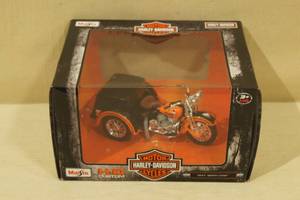 lot 63 image: Maisto Harley Davidson 1947 Servi-Car Toy