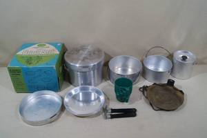 lot 81 image: Heavy Duty Camping Cook Set