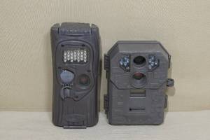 lot 92 image: 2 Digital Trail Cameras