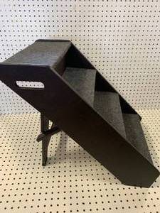 Carpeted Pet Steps 21� Tall