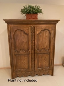 lot 22 image: Lovely Armoire Cabinet by Baker