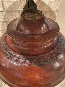 lot 29 image: Beautiful Decorative Ceramic Table Lamp