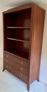 lot 62 image: Hickory Chair Cabinet