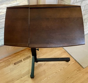 lot 71 image: Adjustable Height Double Tilt Table