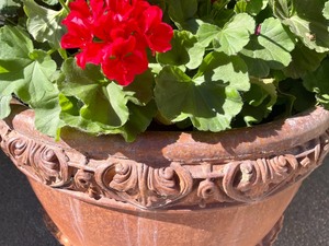 lot 88 image: European Planter