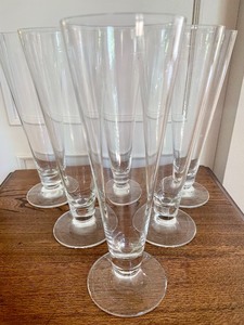 lot 87 image: 6 Delightful Glasses