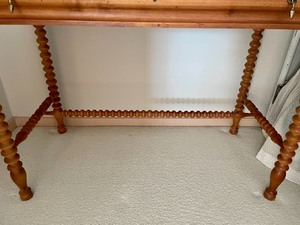 lot 94 image: Accent Table with Spindle Legs