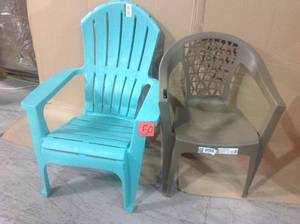 lot 50 image: Penza Mushroom Stack Resin Plastic Outdoor Dining Chair Customer Return See pictures