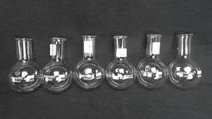 lot 51 image: Set of 6 Borosil and Glassco 250 ML Round Bottom Boiling Flasks