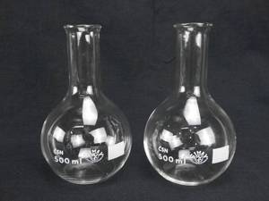 lot 152 image: Set of 2 Simax 500 ML Flat Bottom Florence Flasks