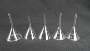 lot 20 image: Set of 5 Borosilicate Glass 50 MM Short Stem Funnels