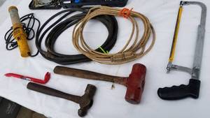 lot 15 image: Assortment of Mechanics Tools