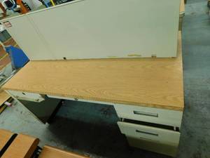 Lot of 2 Office Desk