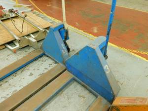 2 pallet Jacks